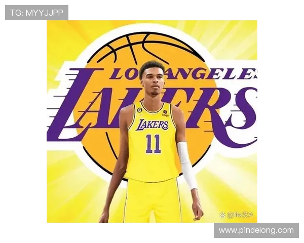 浓眉谈球队精神：信任与竞争并重展现团队凝聚力与斗志